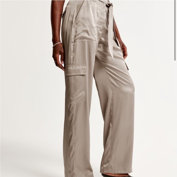 Abercombie Belted Baggy Satin Cargo Pant size  31 - Picture 5 of 14